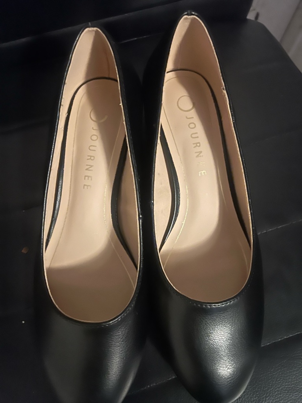 Journee Collection Black Women's Round-Toe Classic Pumps, heels